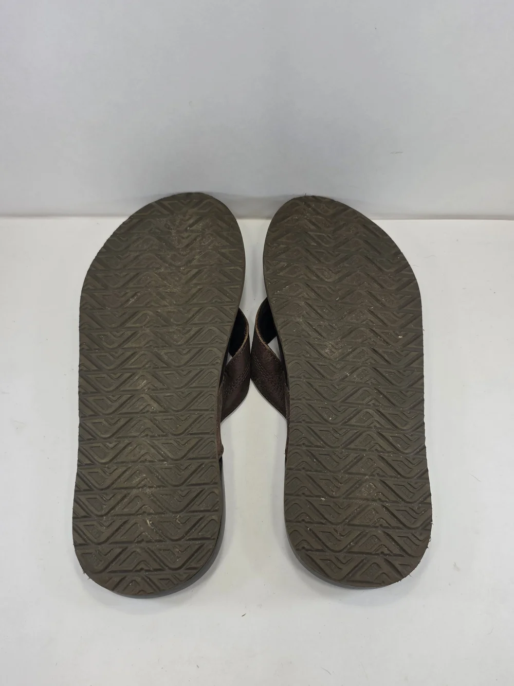 Reef Men's Black Footbed Brown Strap Flip Flop Sandals